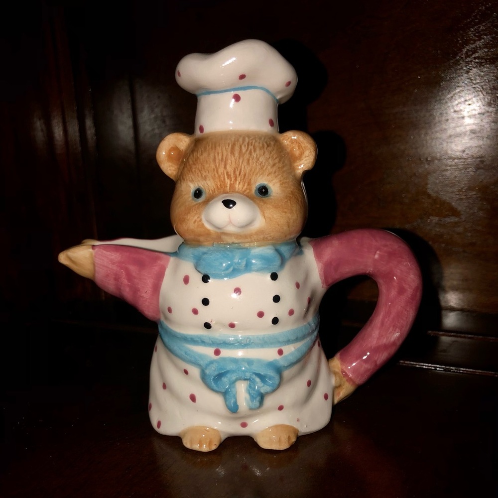 Vintage Bear teapot with matching tea creamer - Picture 7 of 12